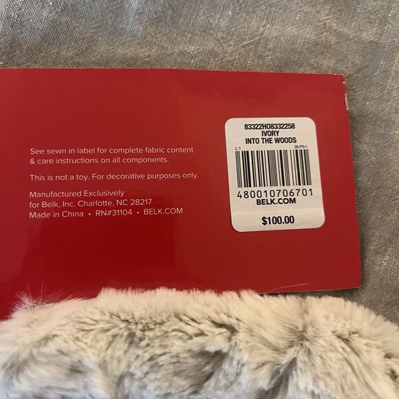 Belk Joyland Christmas Tree Skirt Ivory Into The Woods Faux Fur 48” Diameter - Picture 7 of 9